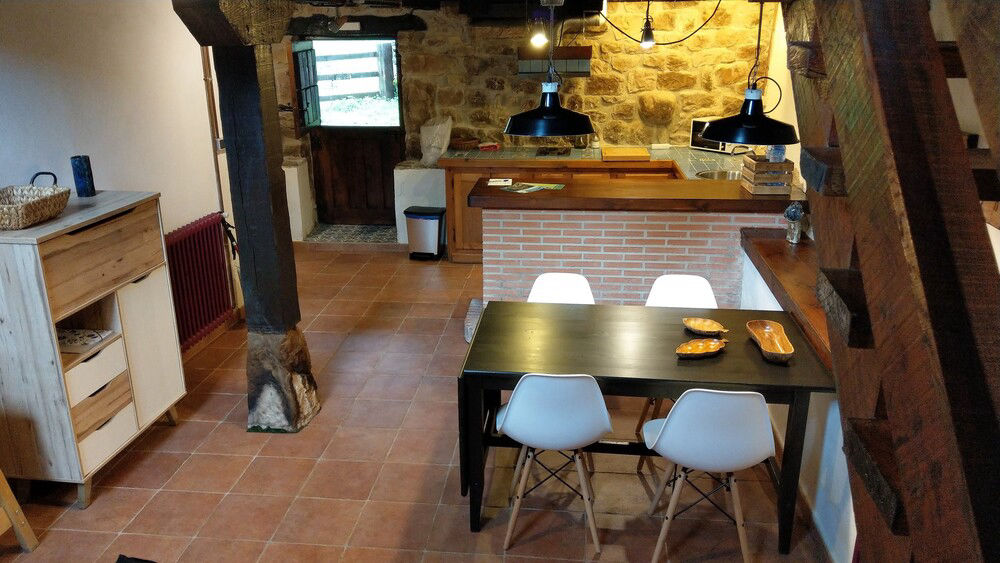 Interior cocina Cabaña Pasiega Cantabria